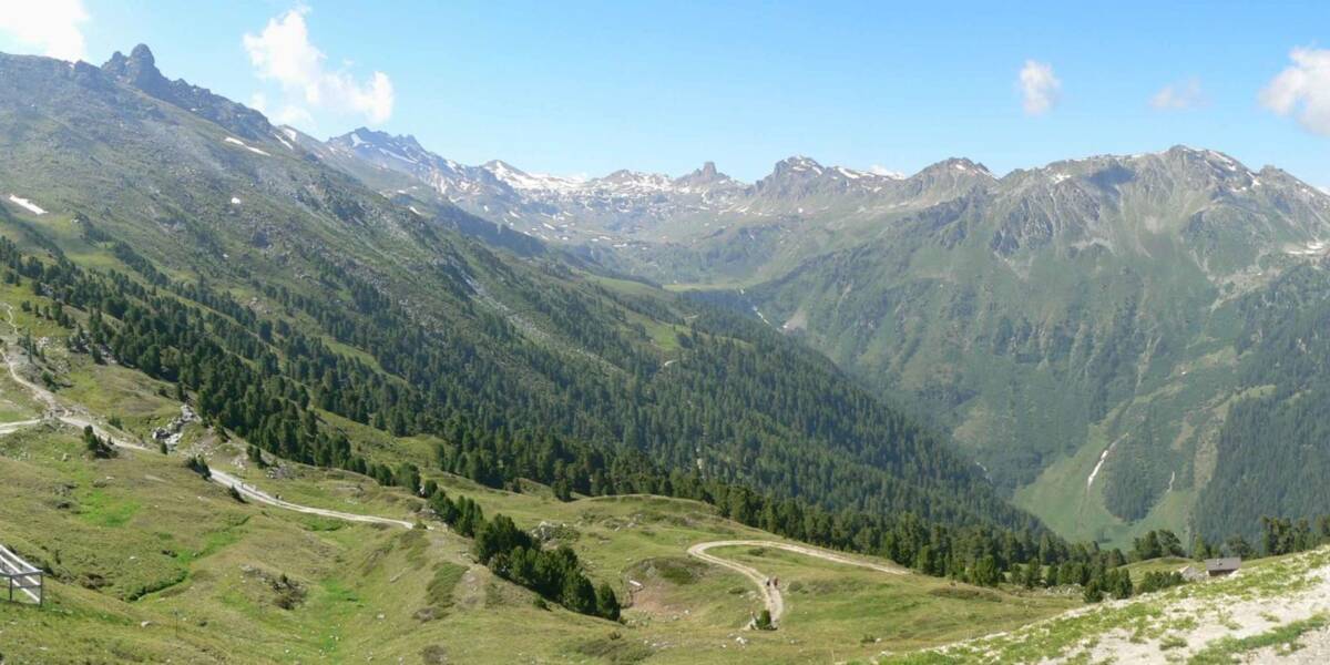 Vallon de Réchy - Lausanne Hiking Group | InterNations