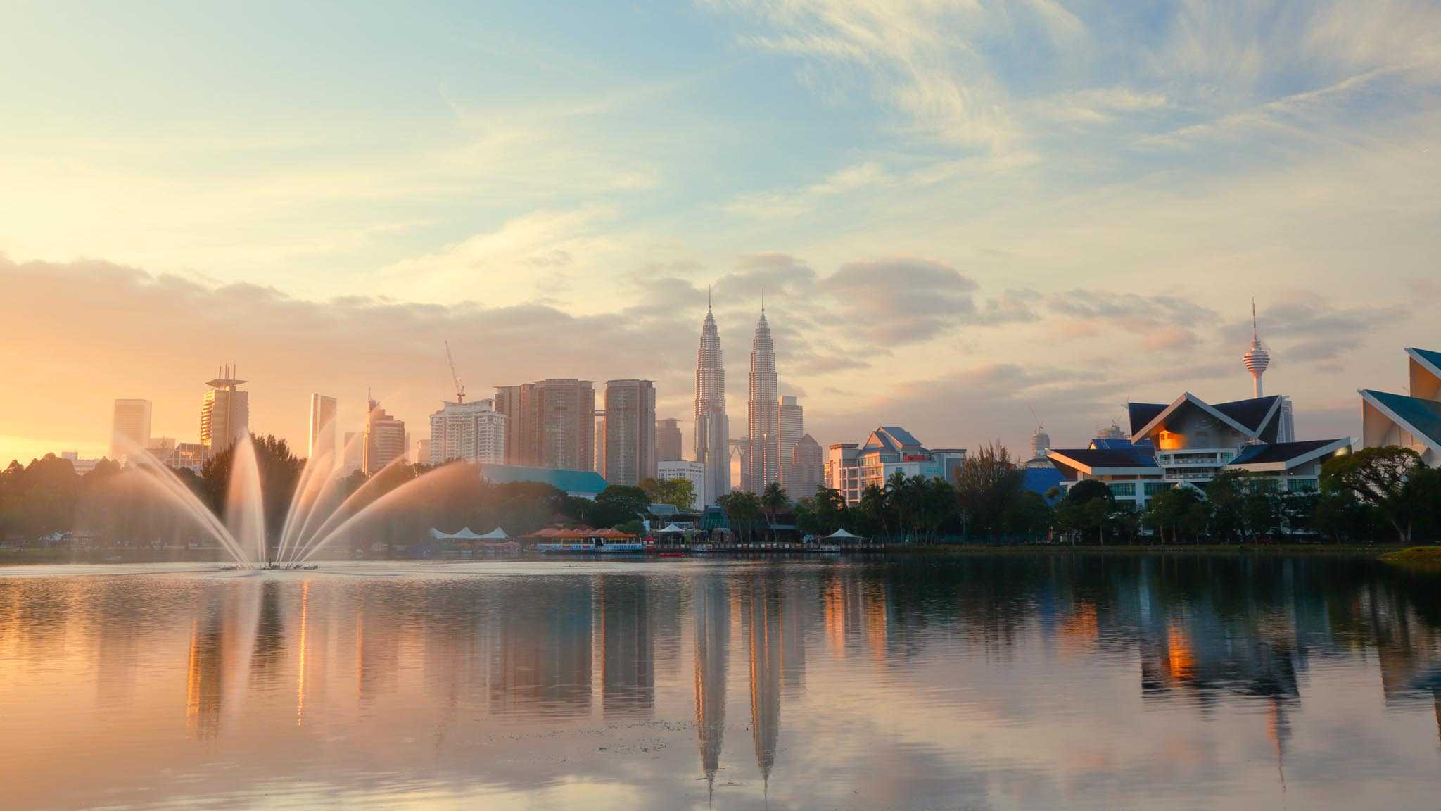 Expats in Kuala Lumpur - Find Jobs, Housing & Events for Expats